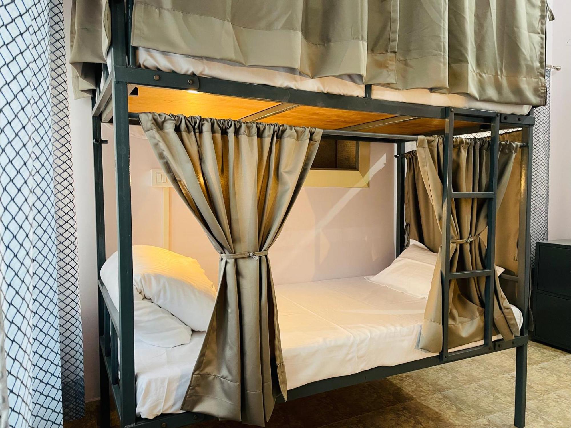 Dormtales Hostel Varanasi