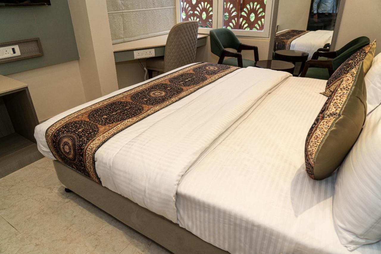 Anant Hotel 3*