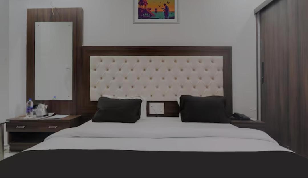 Mahaveer Palace Hotel