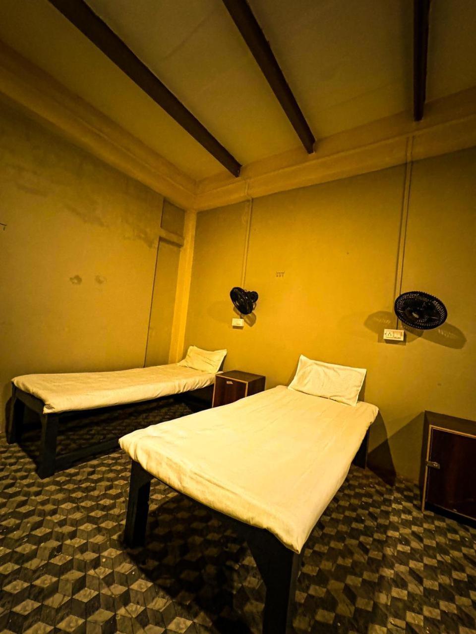 Rudra Dashaswmedh Ghat Guest house Varanasi