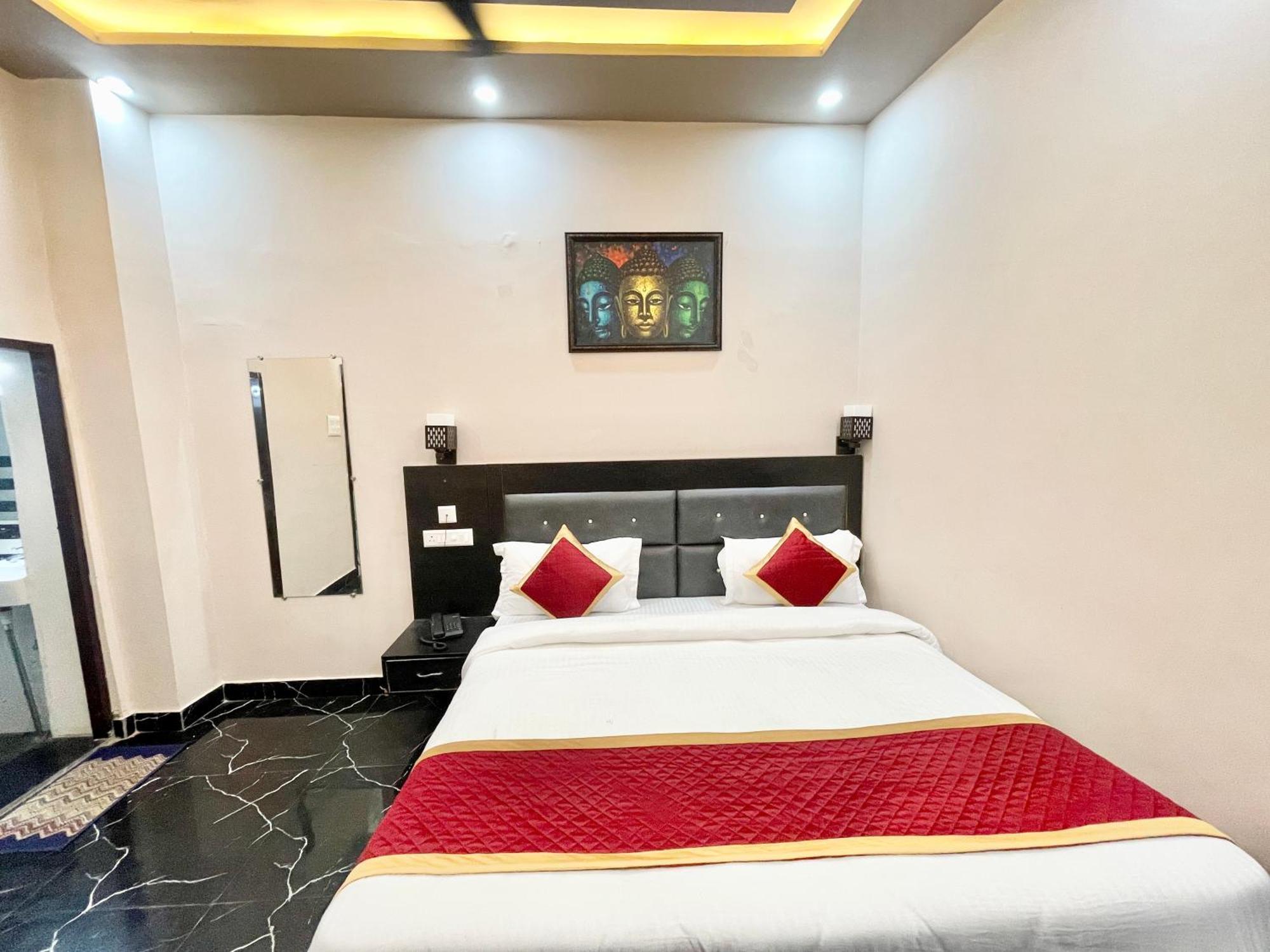 Psr Prem-shobha Residency ! Fully-air-conditioned At Prime Location With Off Site Parking Availability, Near Kashi Vishwanath Temple, And Ganga Ghat - 2