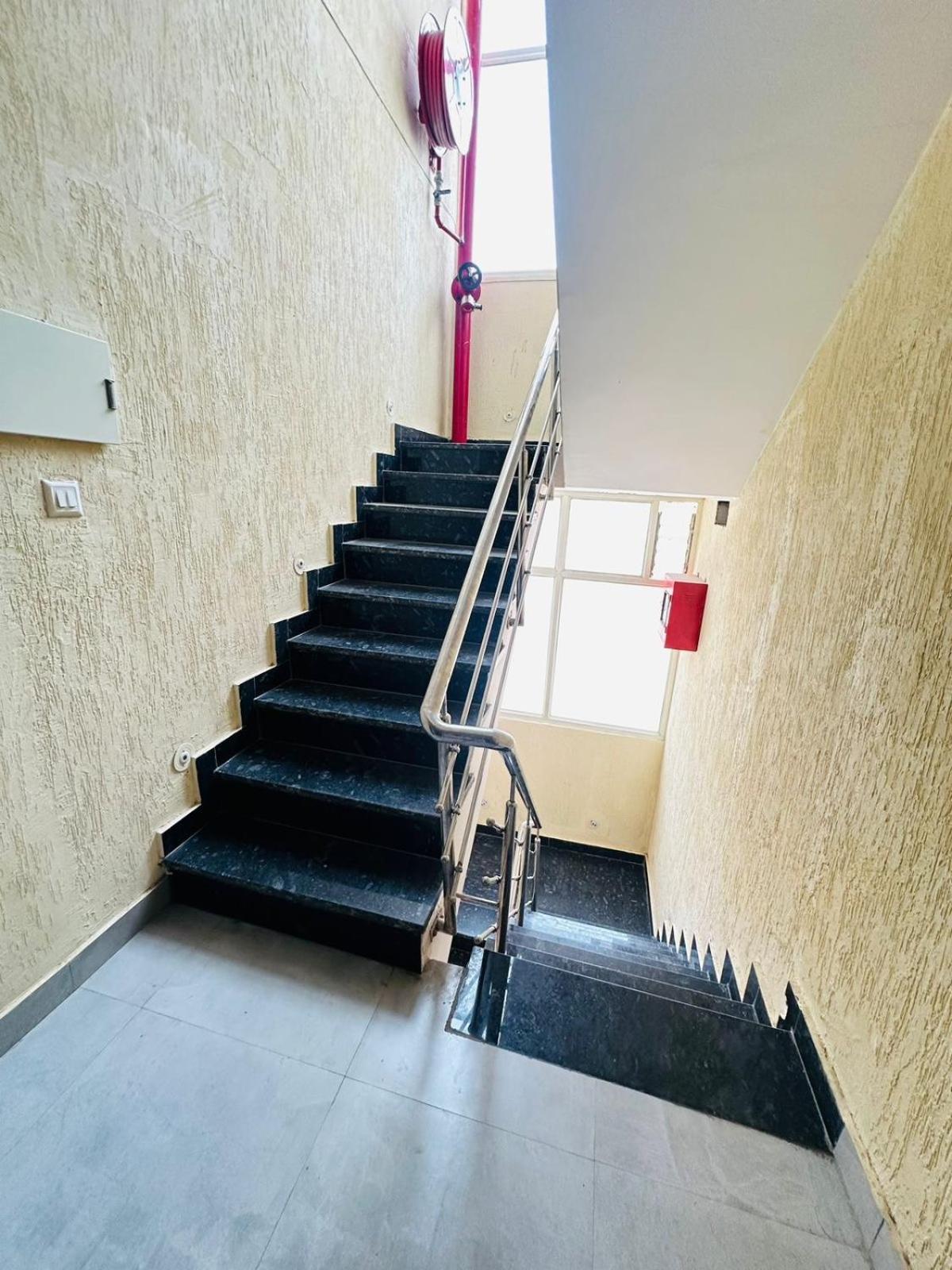Hotel Psr Prem-shobha Residency ! Fully-air-conditioned At Prime Location With Off Site Parking Availability, Near Kashi Vishwanath Temple, And Ganga Ghat - 2