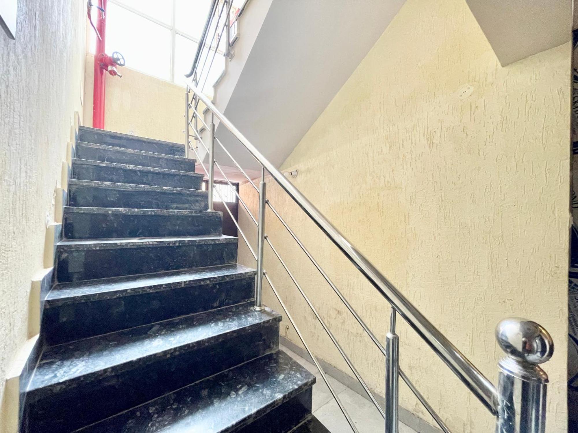 Hotel Psr Prem-shobha Residency ! Fully-air-conditioned At Prime Location With Off Site Parking Availability, Near Kashi Vishwanath Temple, And Ganga Ghat - 2