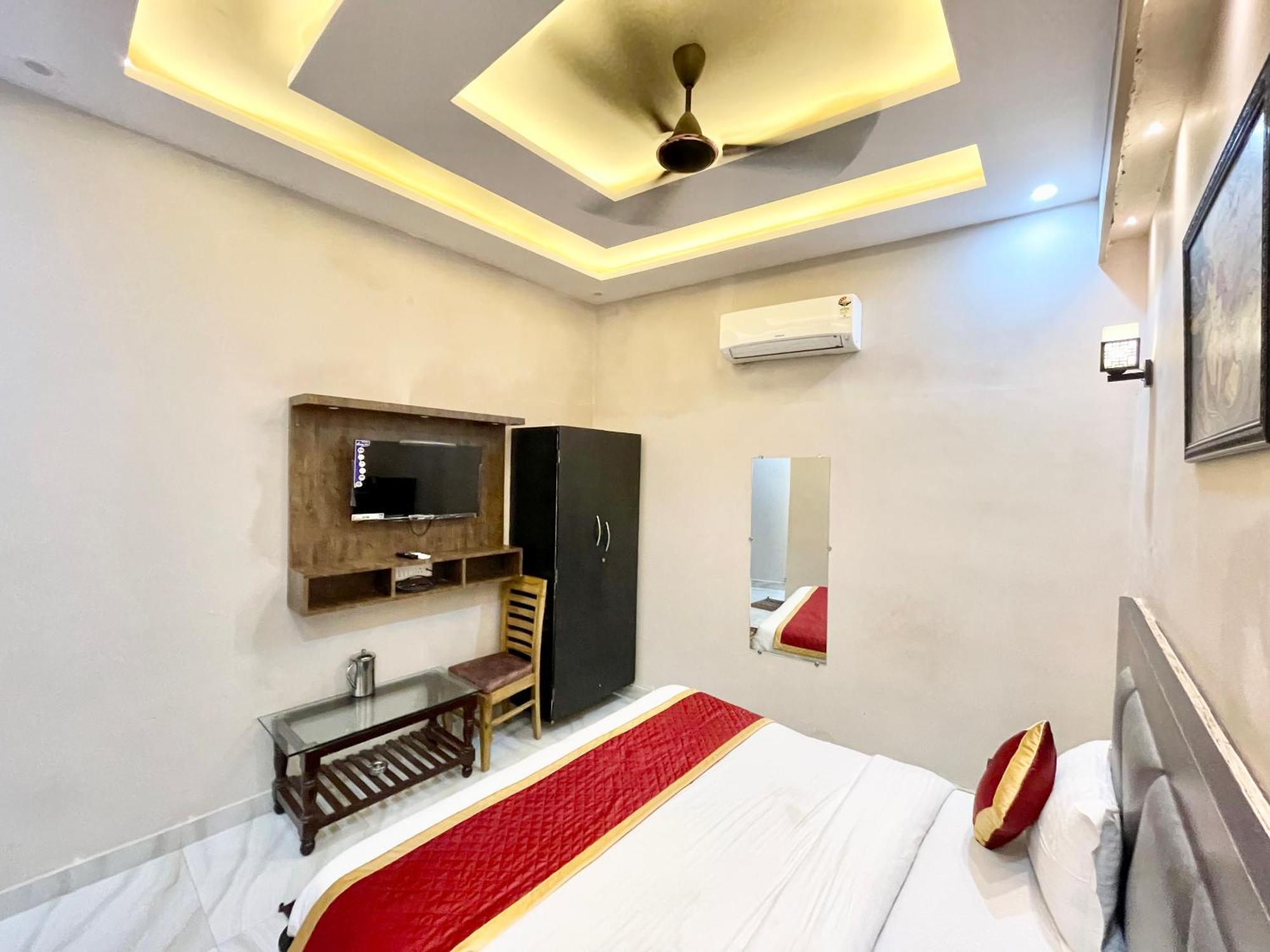 Psr Prem-shobha Residency ! Fully-air-conditioned At Prime Location With Off Site Parking Availability, Near Kashi Vishwanath Temple, And Ganga Ghat - 2 * Varanasi