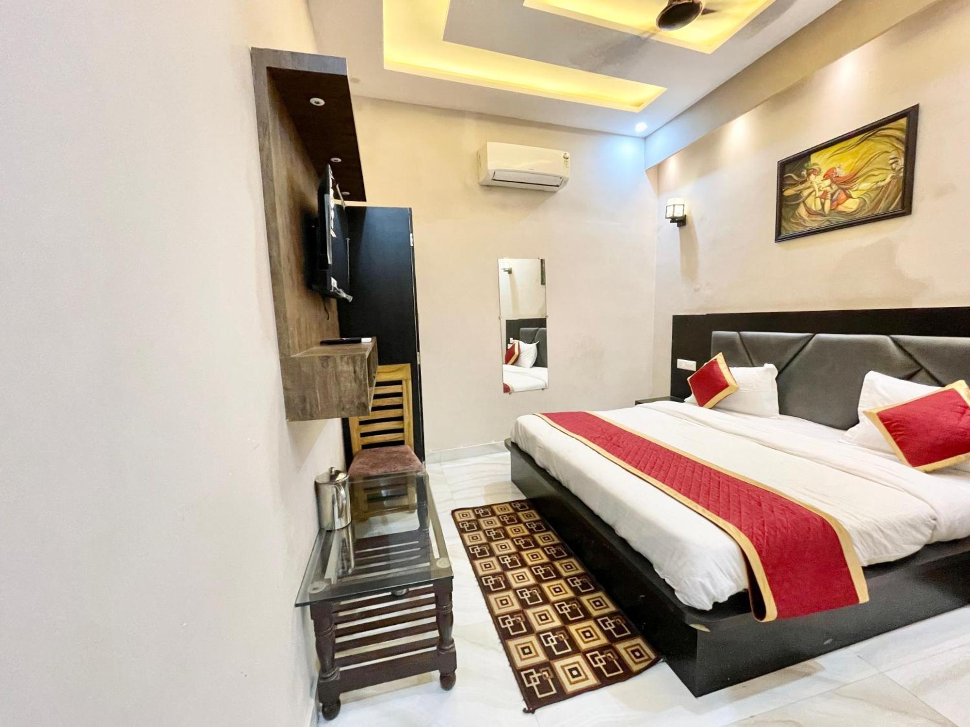 Hotel Psr Prem-shobha Residency ! Fully-air-conditioned At Prime Location With Off Site Parking Availability, Near Kashi Vishwanath Temple, And Ganga Ghat - 2