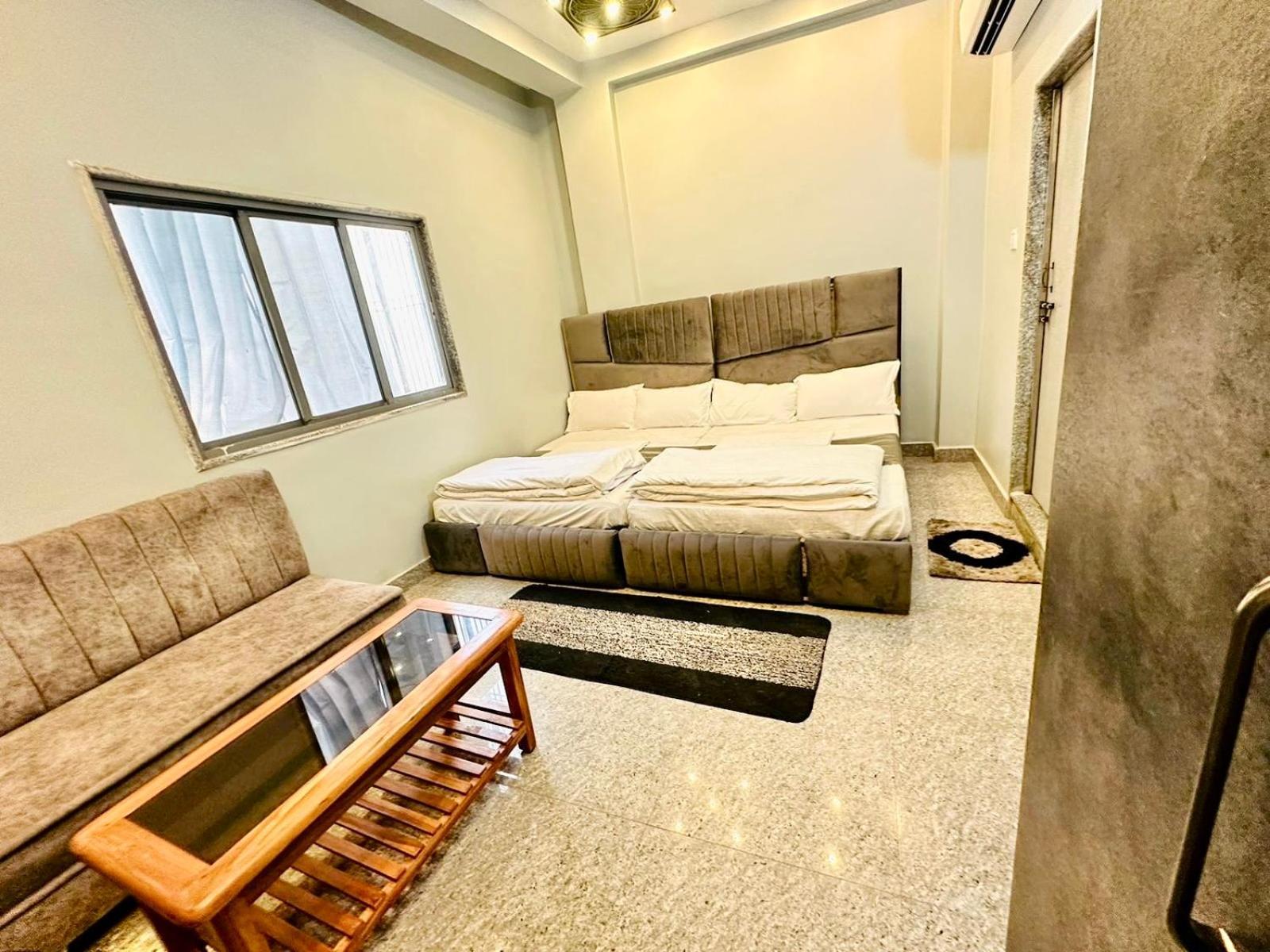 Hotel Prakash ! ! Fully-air-conditioned At Prime Location With Off Site Parking Availability, Near Kashi Vishwanath Temple, And Ganga Ghat, Newly Constructed And Luxurious - 3 Varanasi