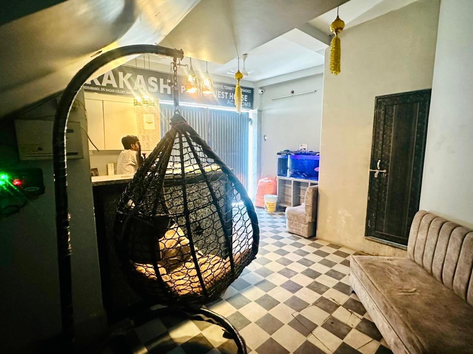 Prakash ! ! Fully-air-conditioned At Prime Location With Off Site Parking Availability, Near Kashi Vishwanath Temple, And Ganga Ghat, Newly Constructed And Luxurious - 3 Hotel