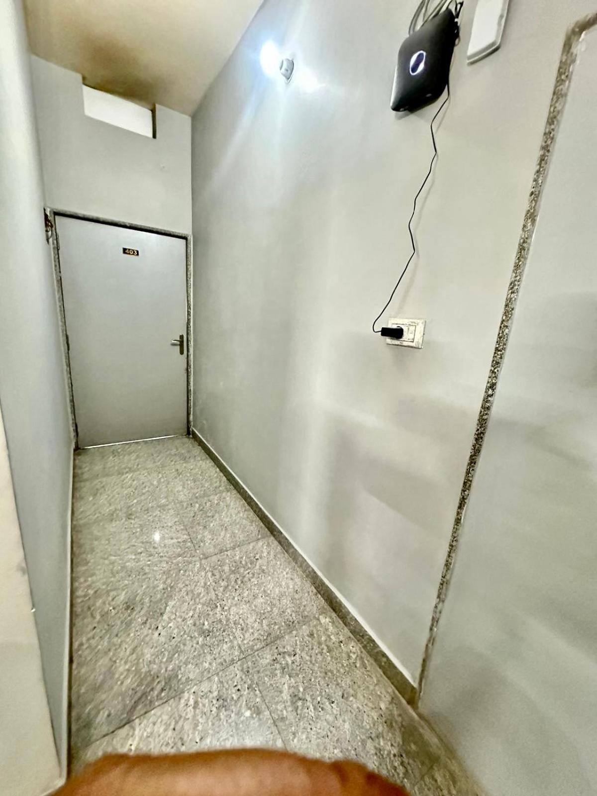 Hotel Prakash ! ! Fully-air-conditioned At Prime Location With Off Site Parking Availability, Near Kashi Vishwanath Temple, And Ganga Ghat, Newly Constructed And Luxurious - 3