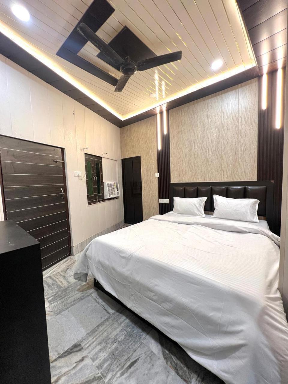 Hotel Durga P Near Harishchandra Ghat Varanasi