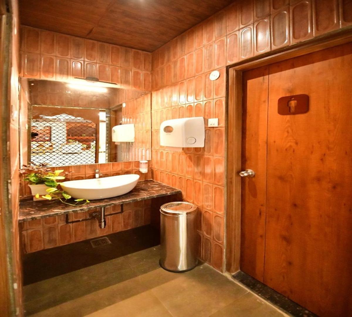 Aviral Ganga A Unit Of Amritaam Wellness Hotel