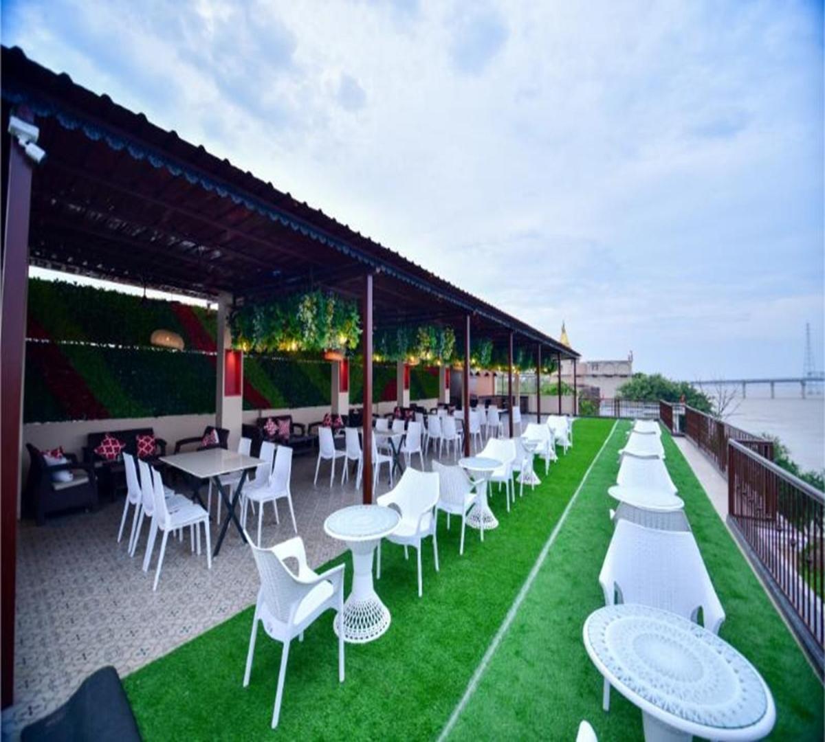 Aviral Ganga A Unit Of Amritaam Wellness Hotel 4*
