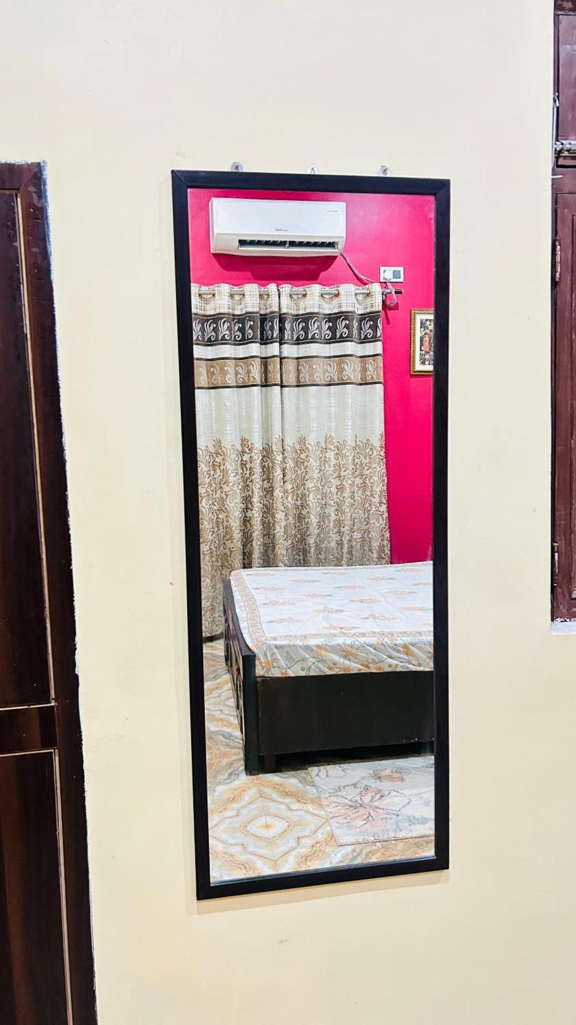 Om Paramhans Luxury Homestay