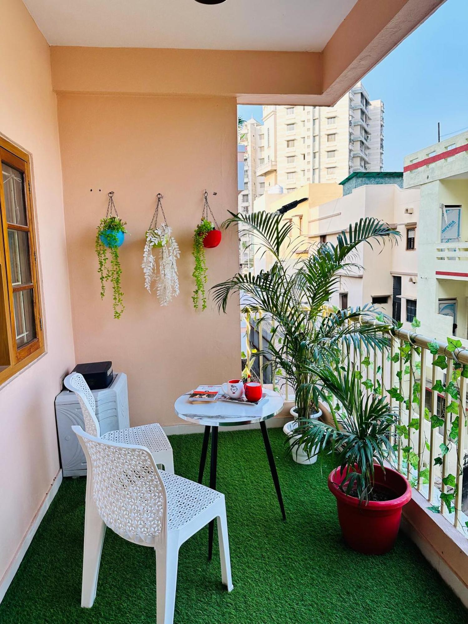 Zoomstay - 3bhk Apartment