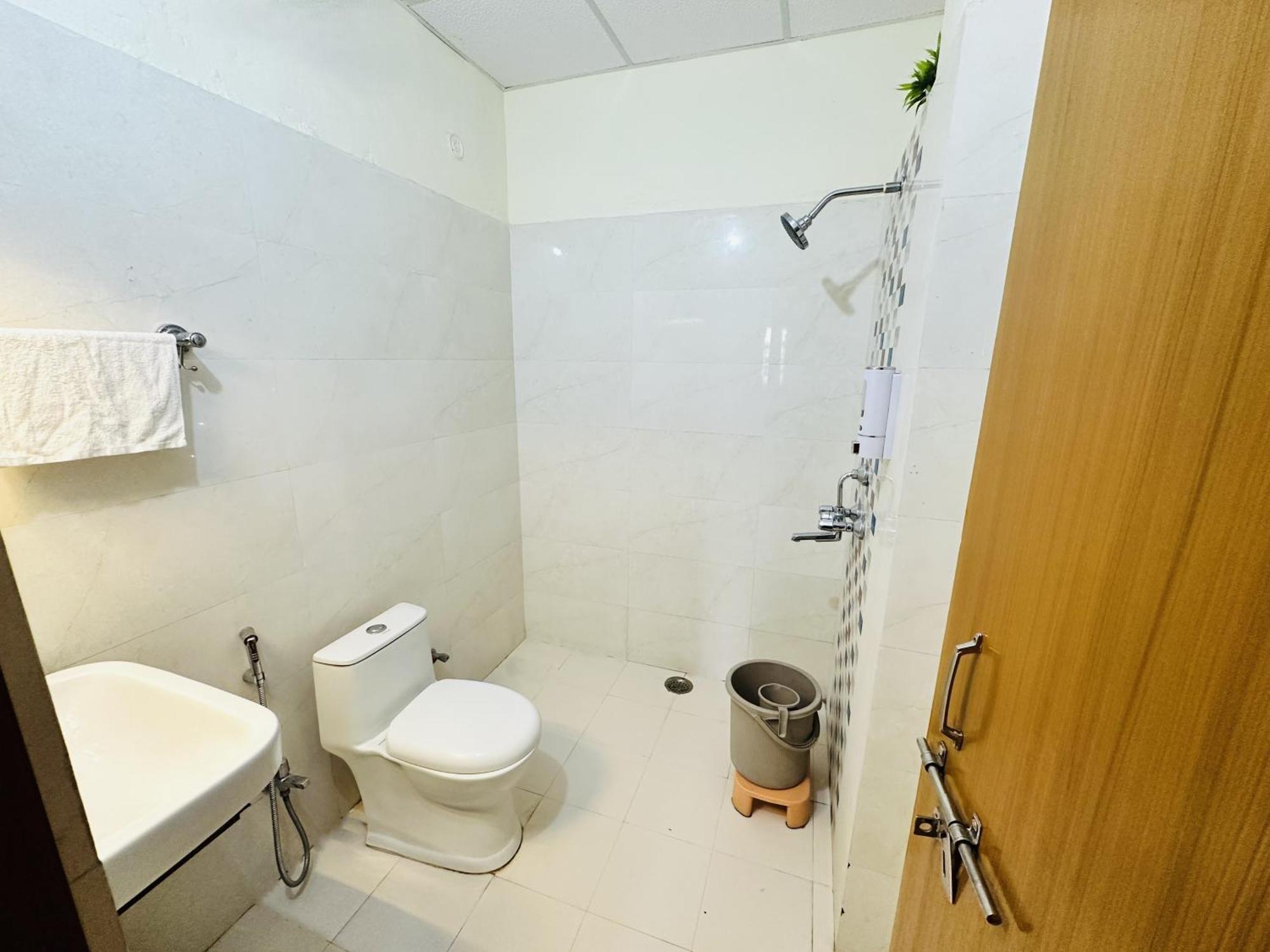 Zoomstay - 3bhk Apartment Varanasi