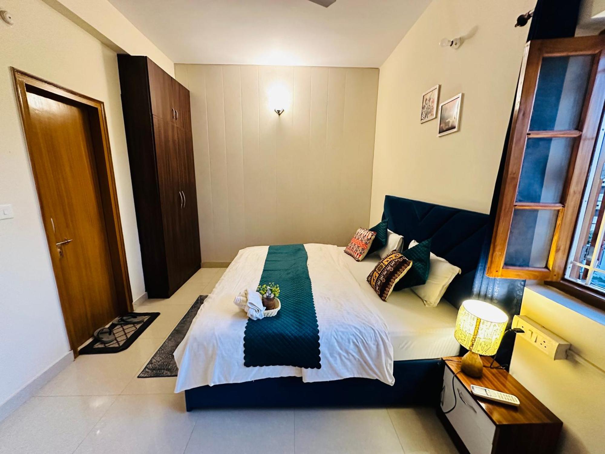Apartment Zoomstay - 3bhk Varanasi