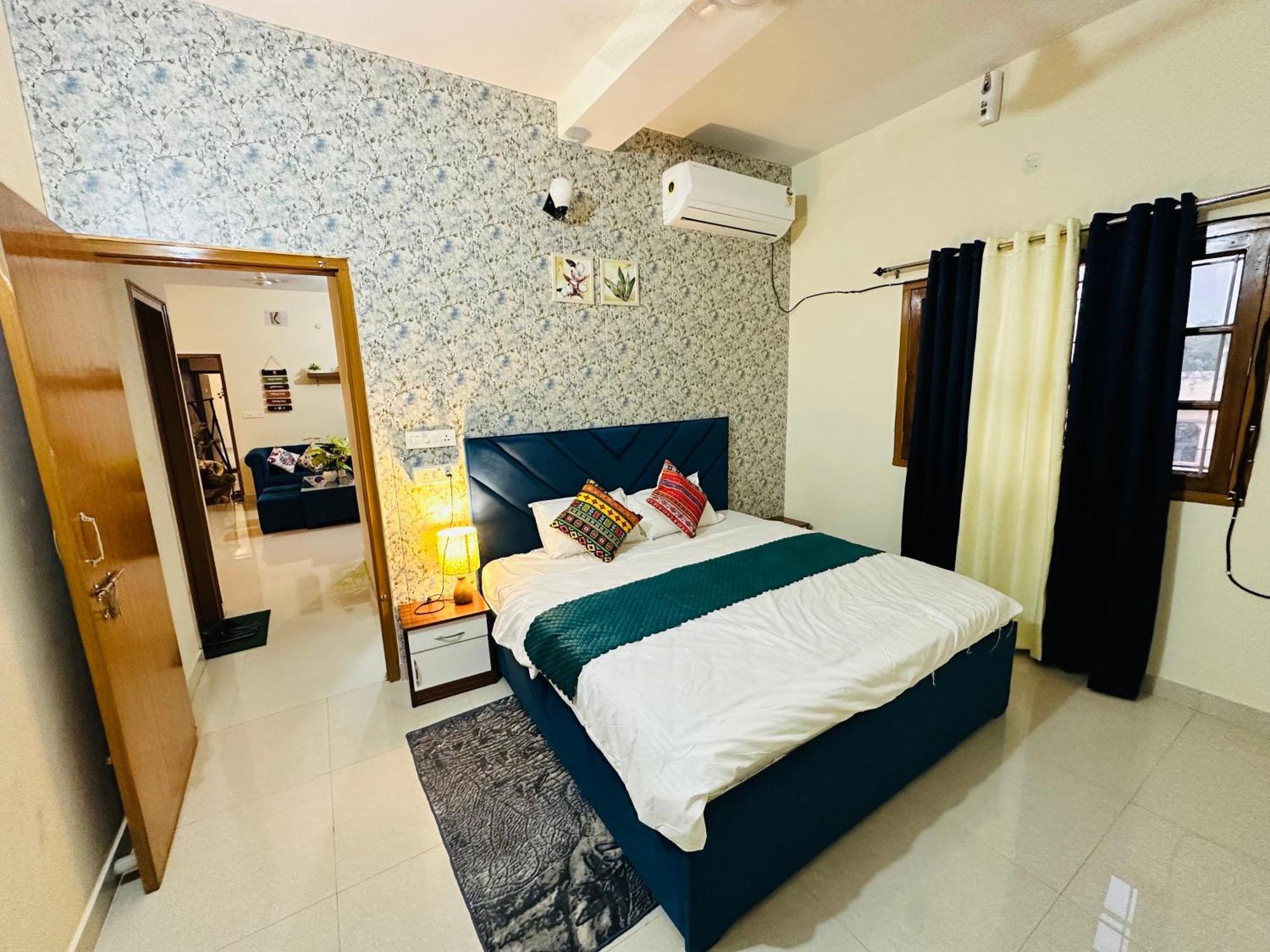 Zoomstay - 3bhk * Varanasi