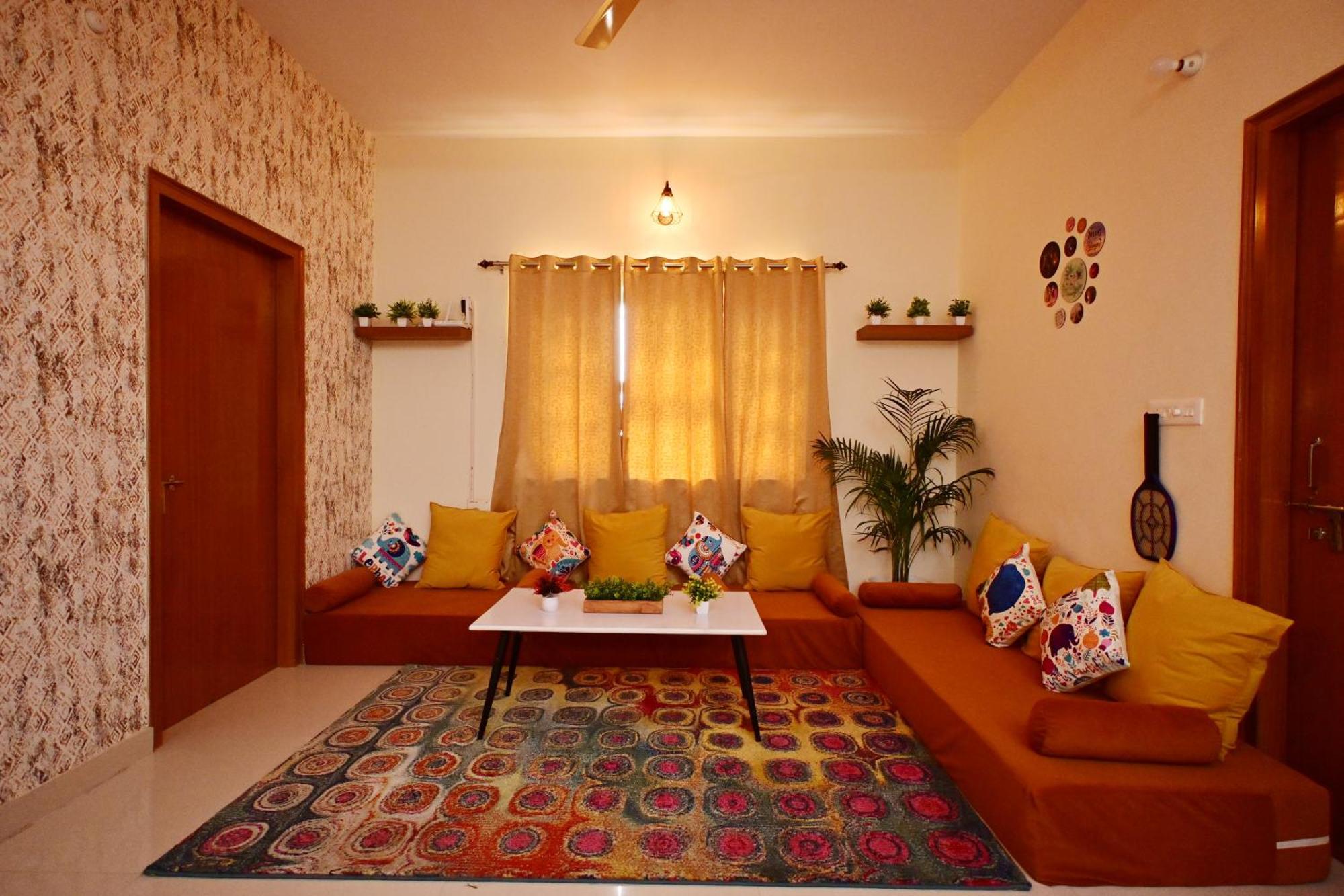Zoomstay - 3bhk Apartment