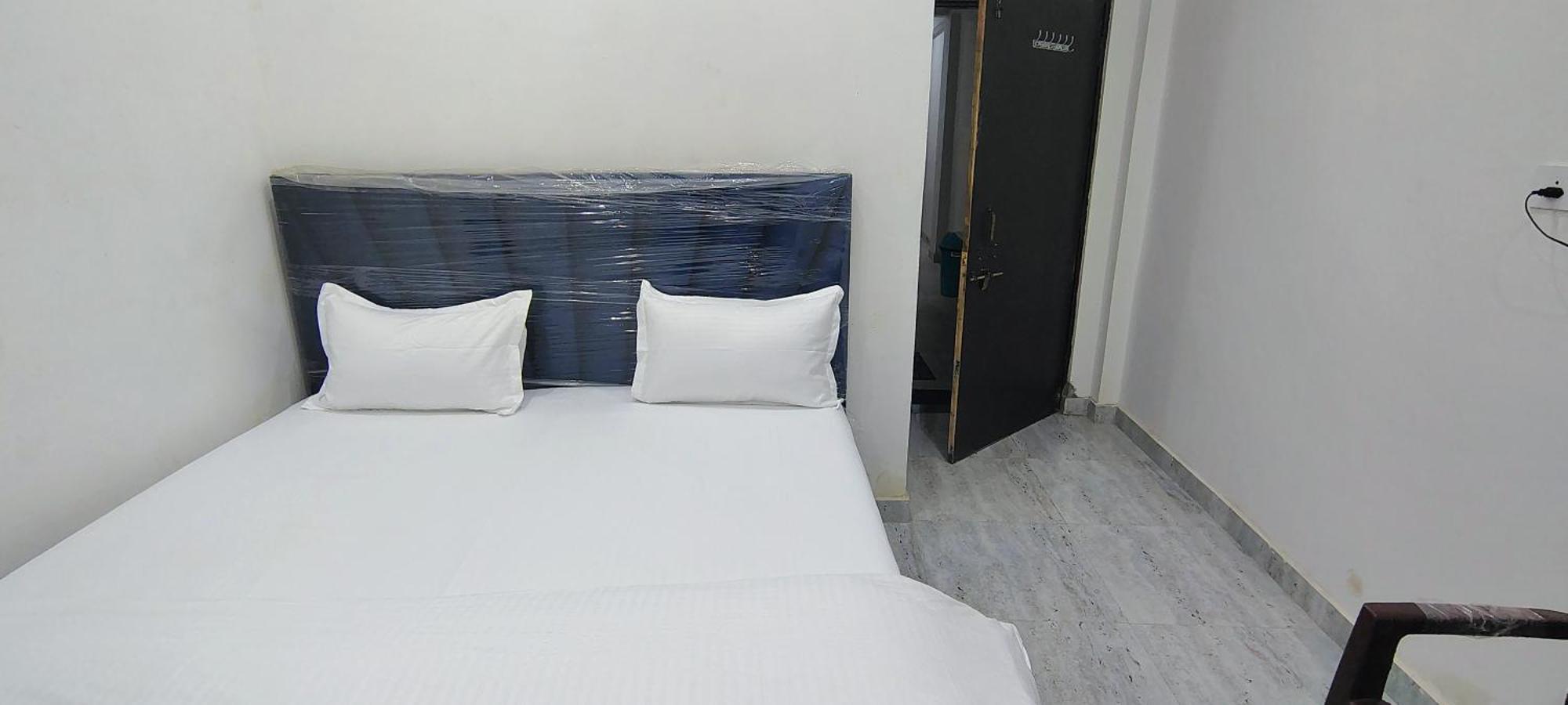 Bnc Legacy Homestay Varanasi