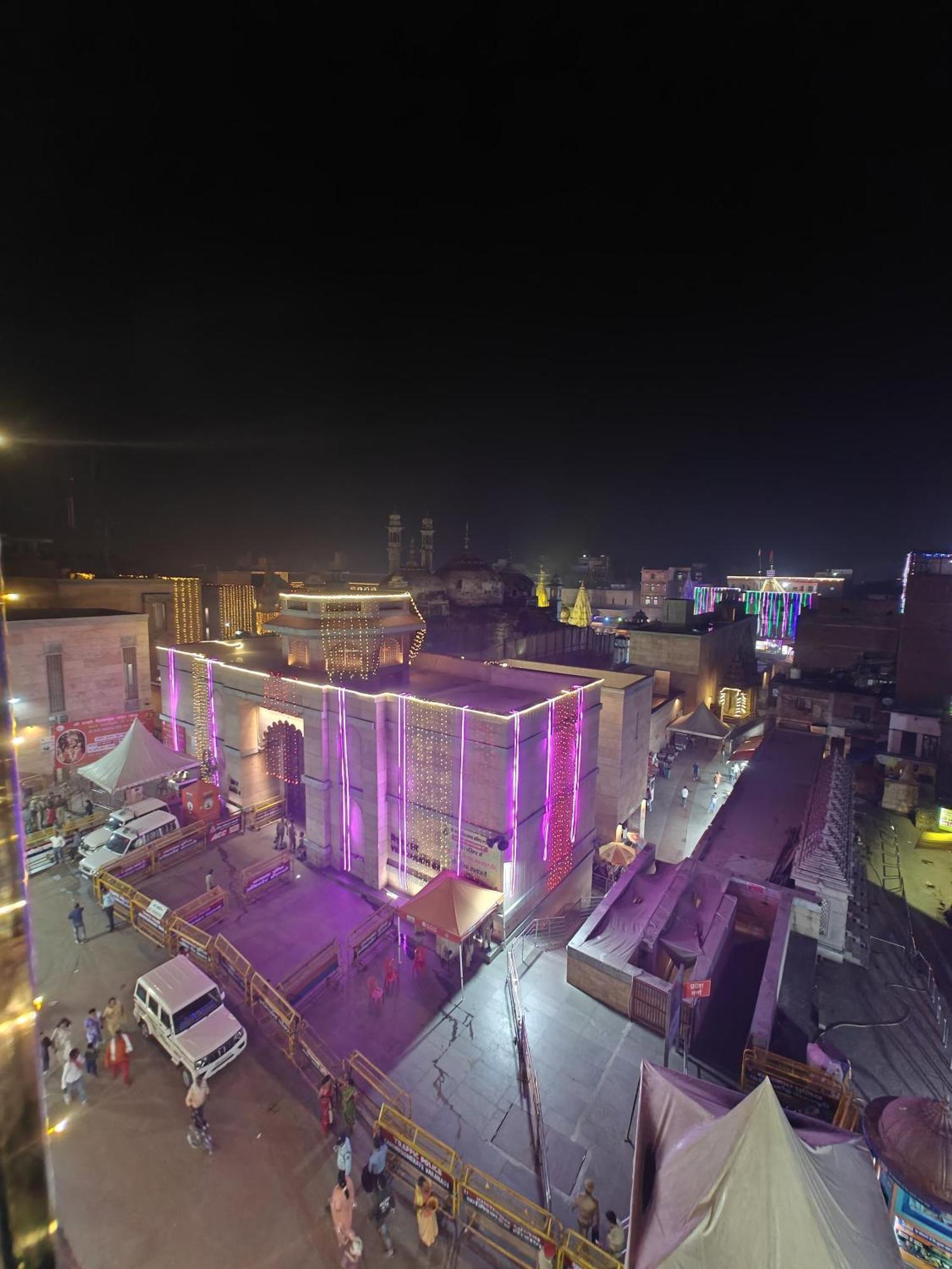 Shri Kailash Pati Guest House- Opposite Kashi Vishwanath Temple * Varanasi