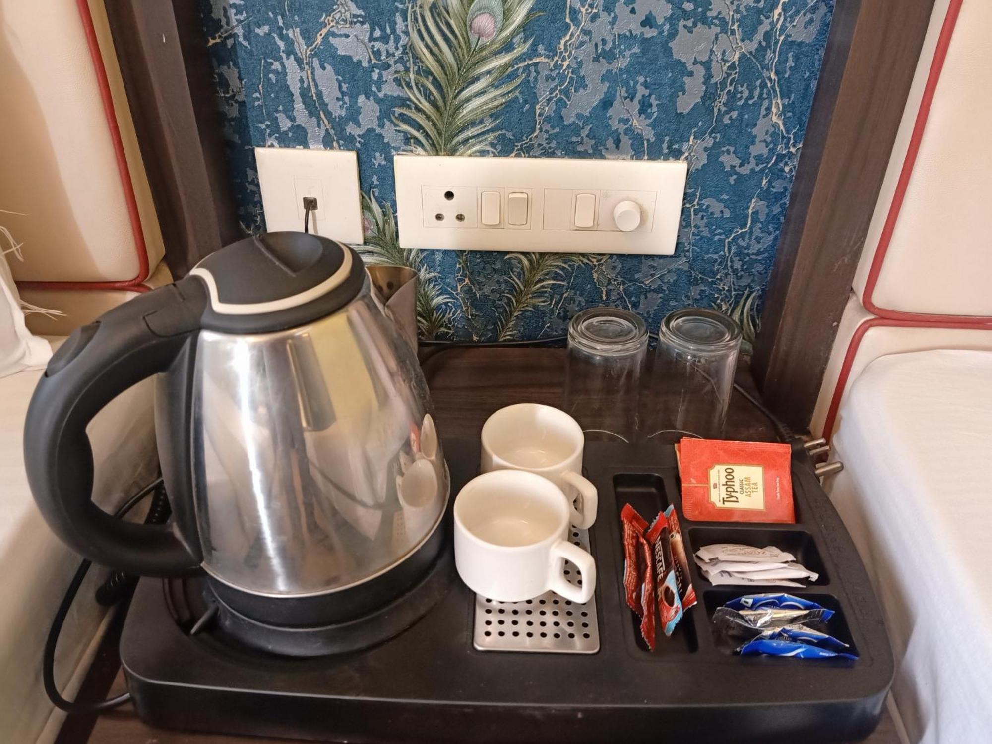 Hotel Janki International 3 Km From Kashi Vishwanath Temple Free Pickup From Railway Station