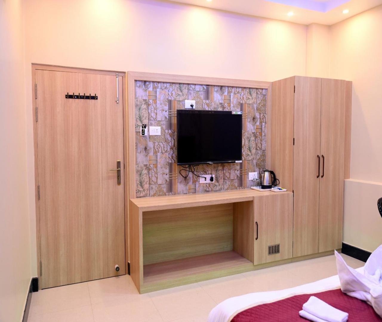 Shankara Residency 3*