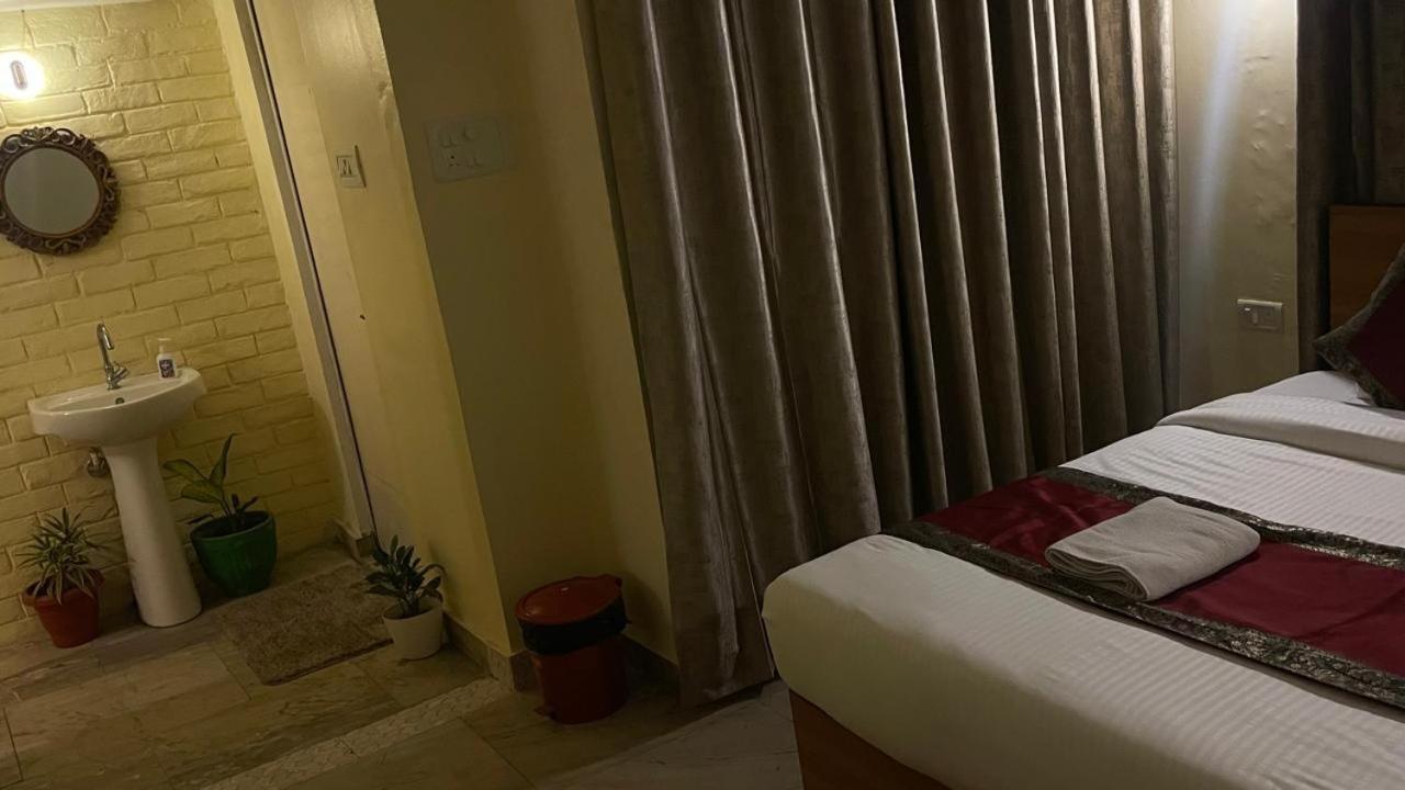 Shankar Vilaas -a Boutique Forigners Choice Near Ghats And Temples Varanasi
