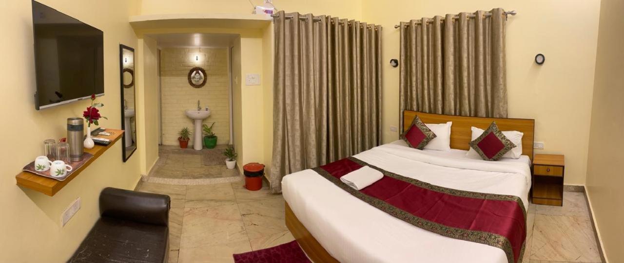 Shankar Vilaas -a Boutique Forigners Choice Near Ghats And Temples Bed & Breakfast *