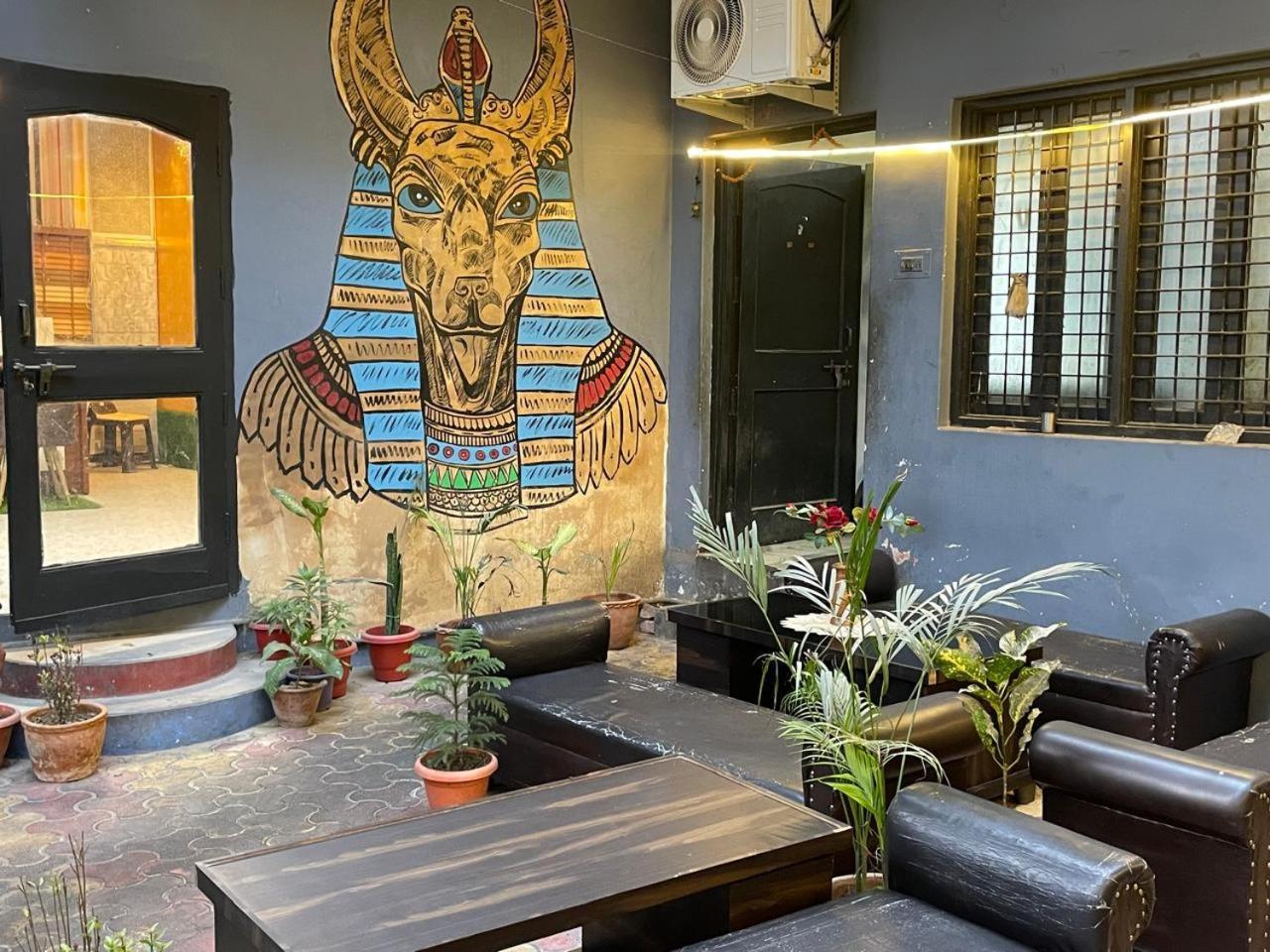 Shankar Vilaas -a Boutique Forigners Choice Near Ghats And Temples *