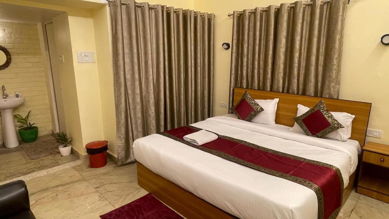 Shankar Vilaas -a Boutique Forigners Choice Near Ghats And Temples Varanasi