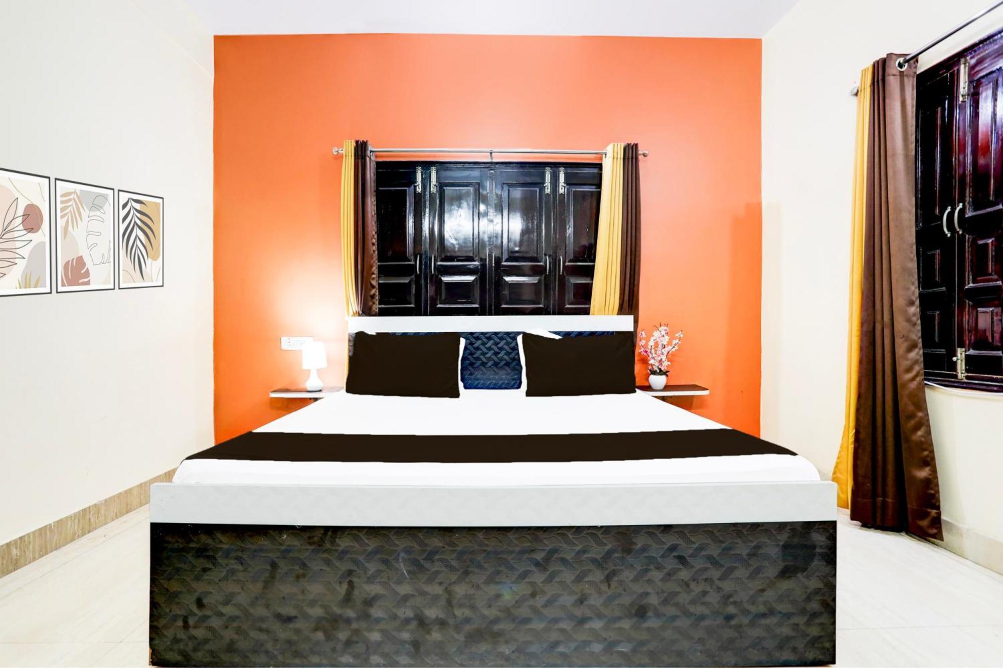O R B Palace 3* Varanasi