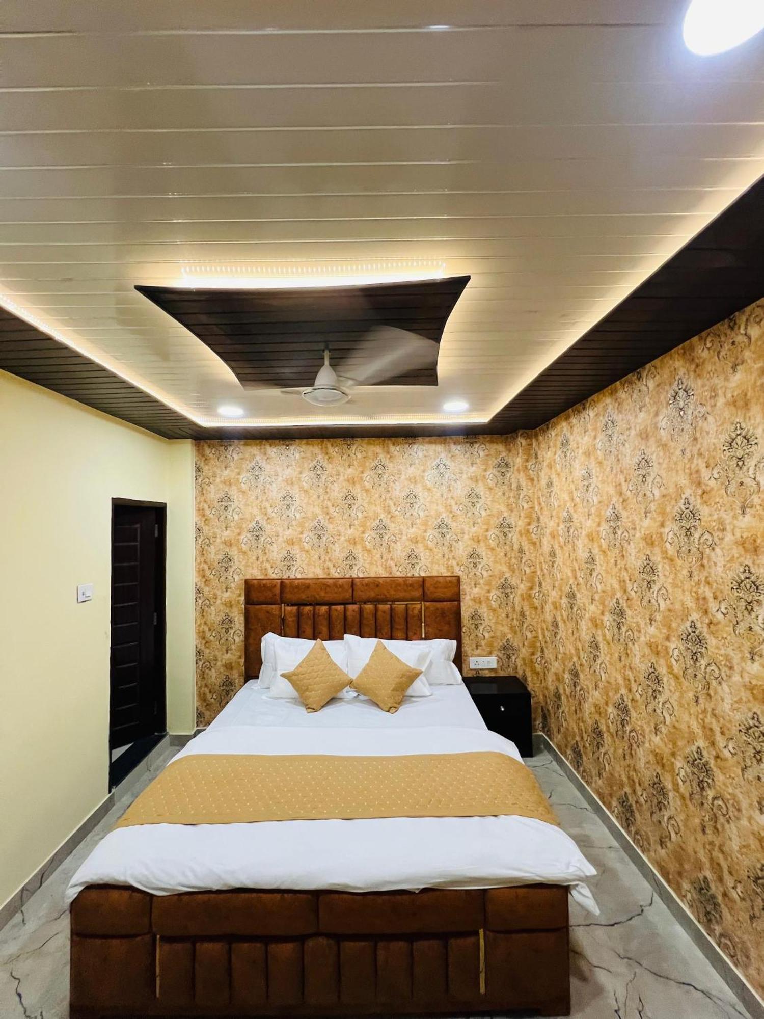 The V Residency Guest house Varanasi