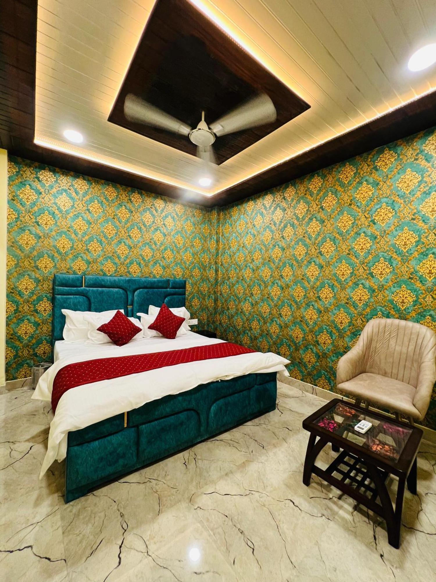 The V Residency Guest house Varanasi