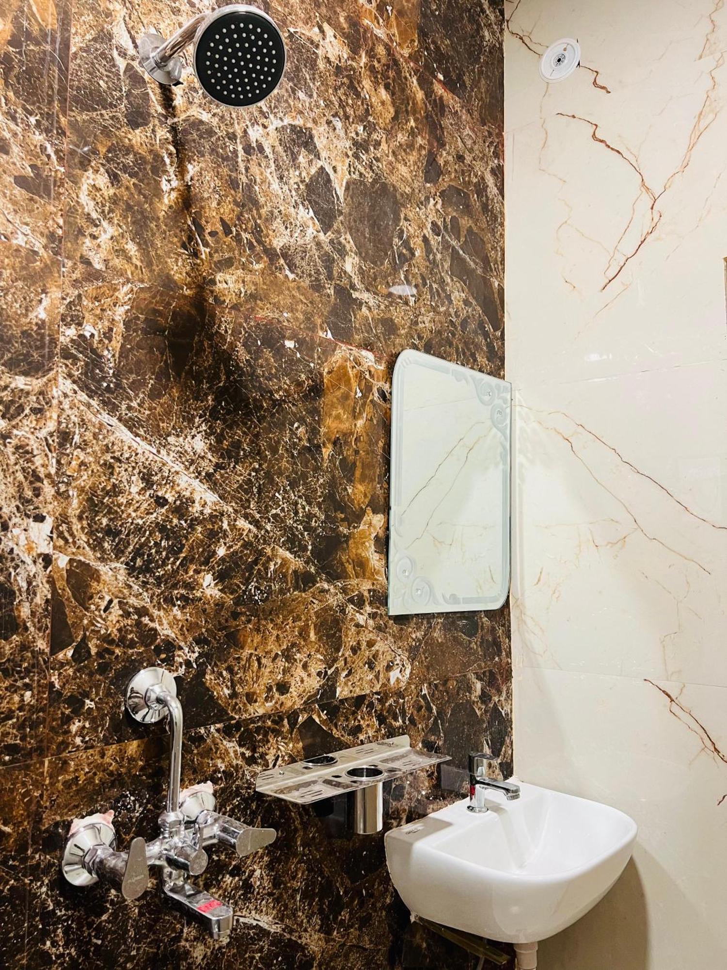 The V Residency Guest house Varanasi