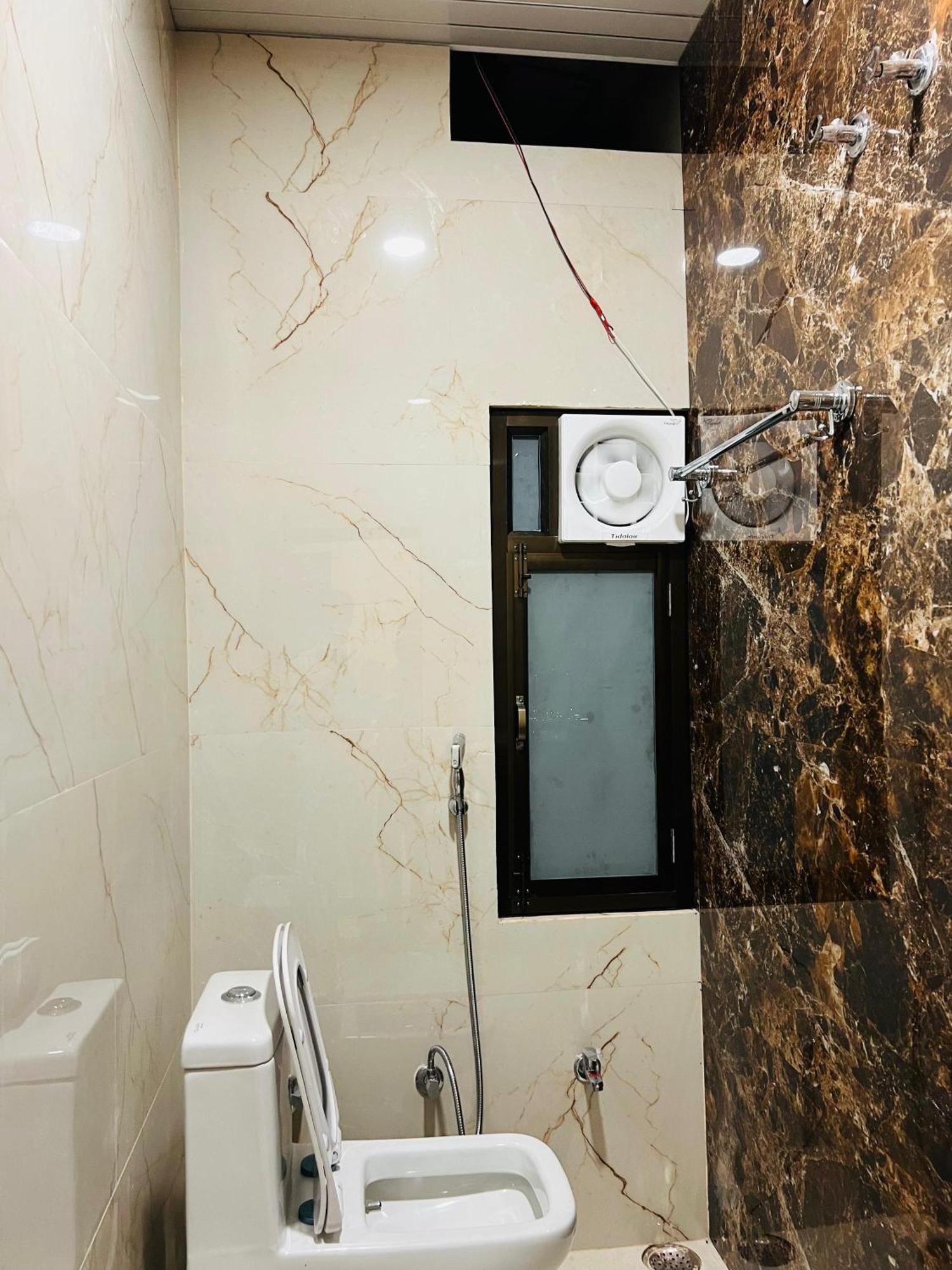 Guest house The V Residency Varanasi