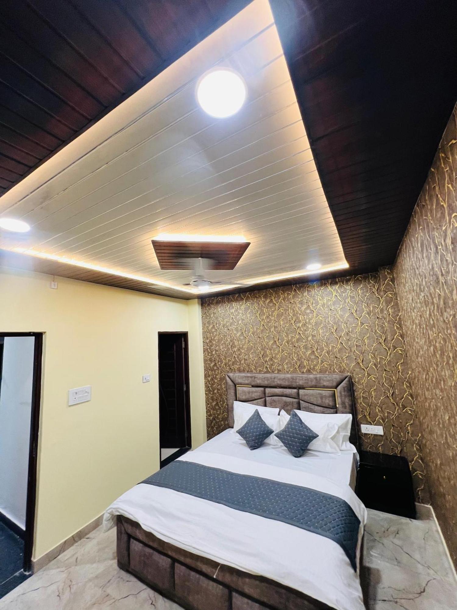 The V Residency Guest house Varanasi