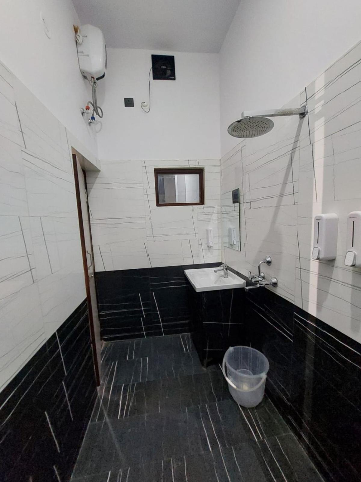 Simple Blissful - 2 Bedrooms Independent House Apartment