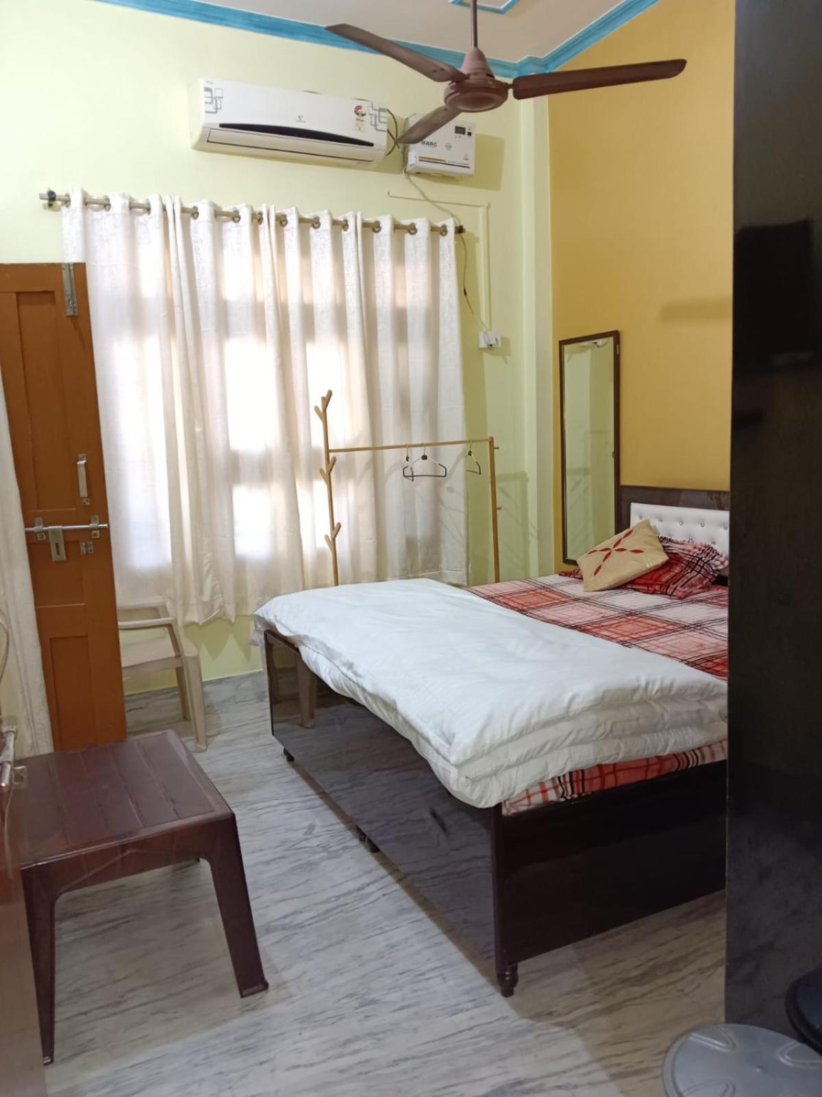 Simple Blissful - 2 Bedrooms Independent House * Varanasi