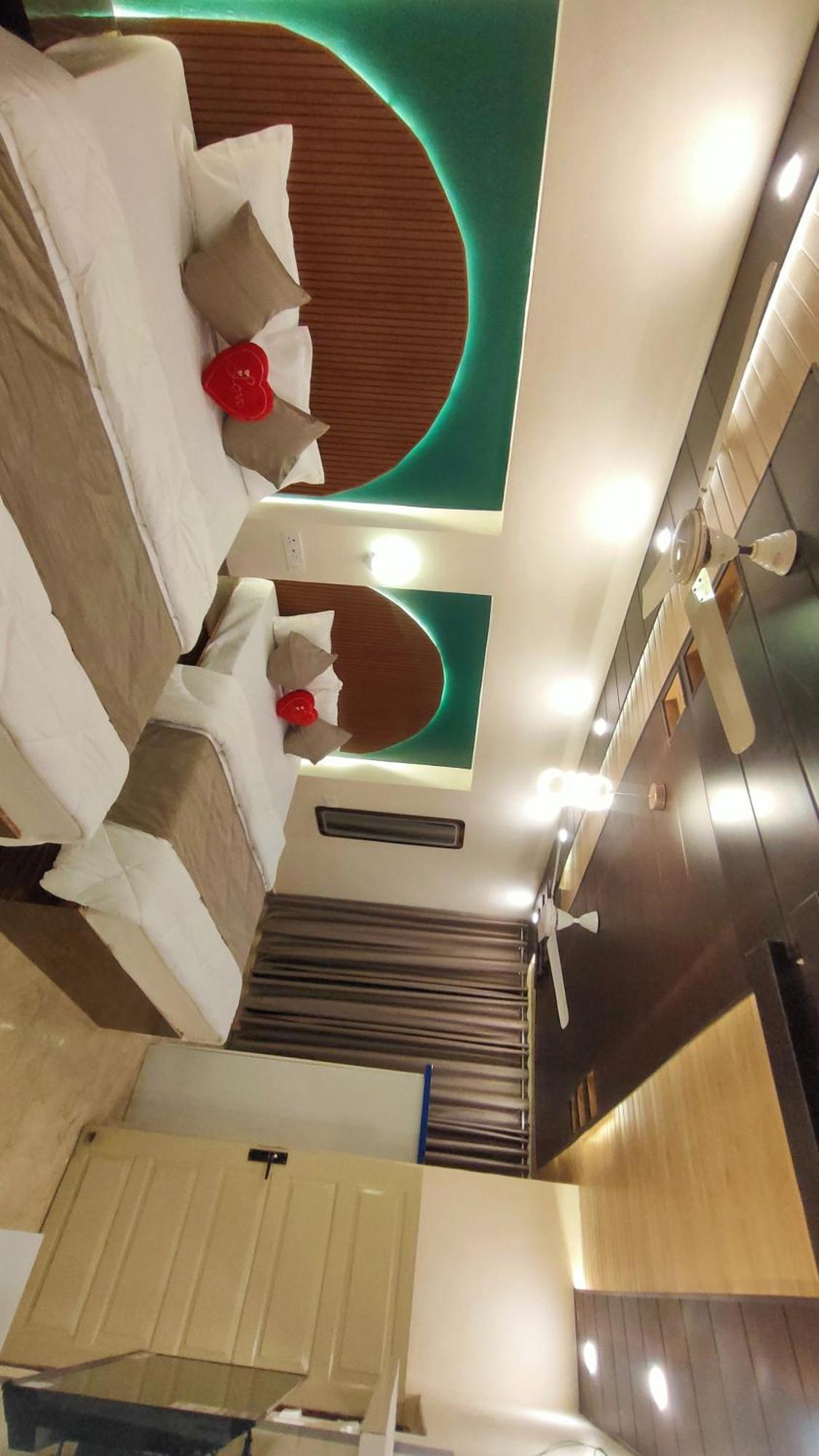Guest house Sk Residency Varanasi