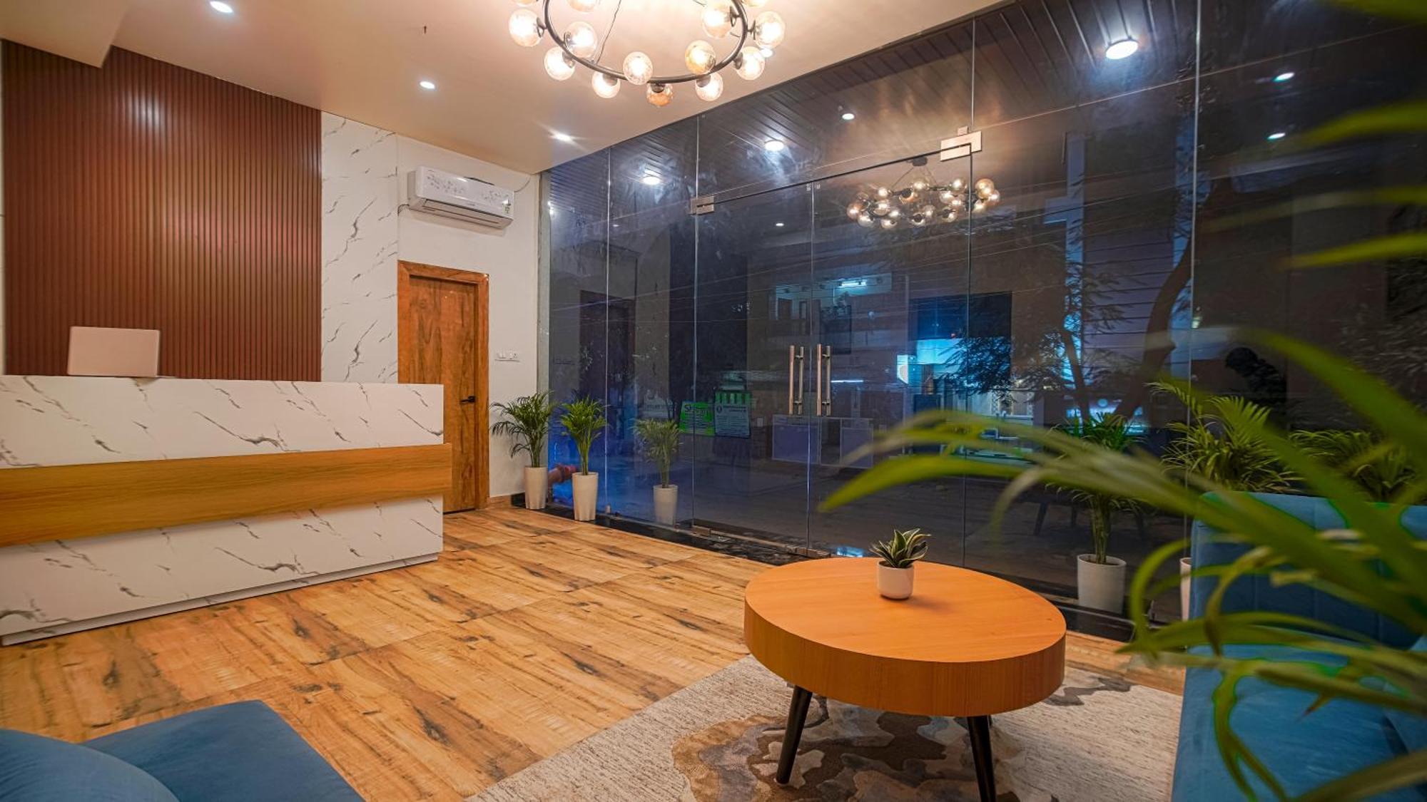 Hotel Perfectstayz Premium Cadillac Varanasi