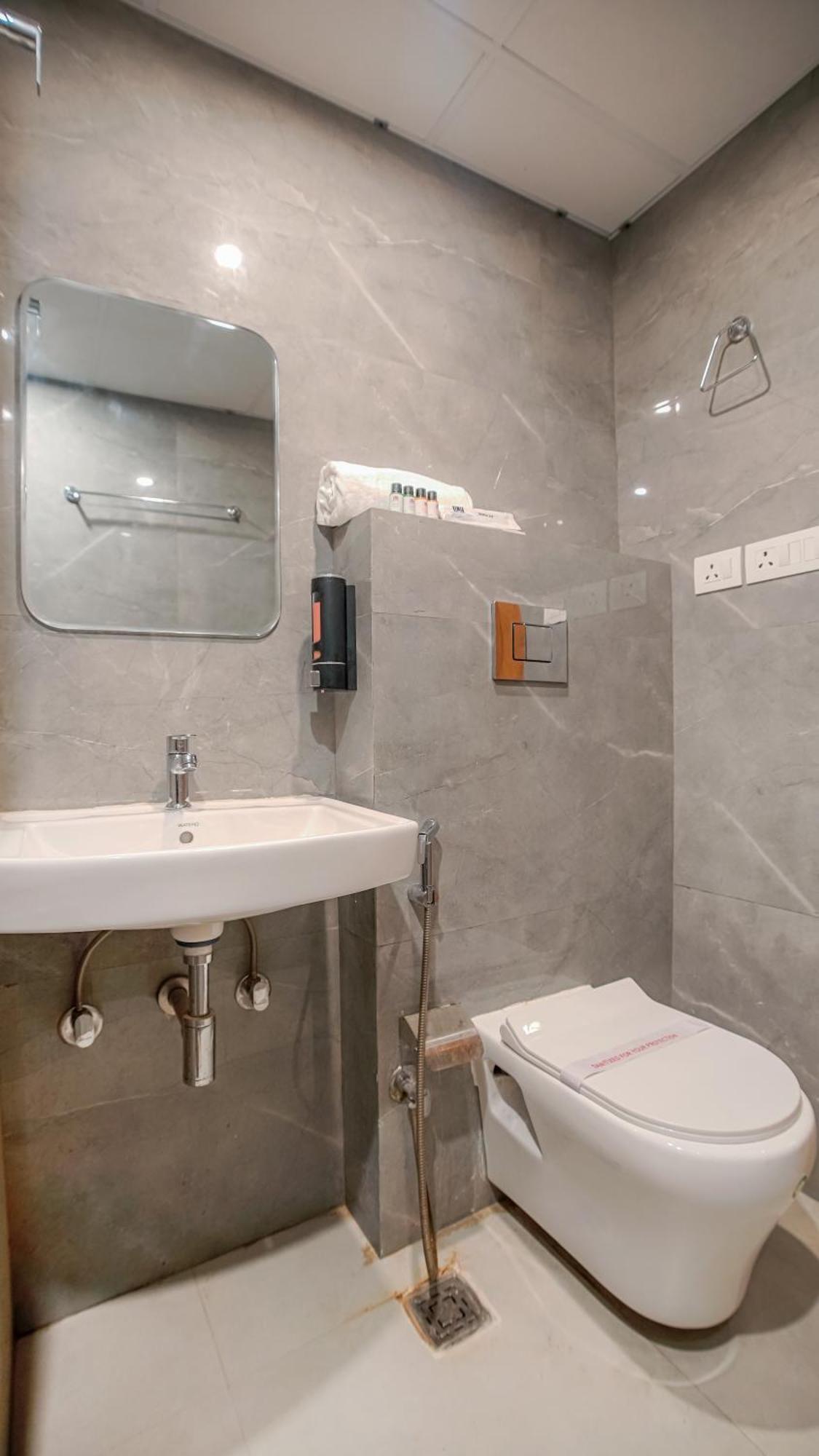 Hotel Perfectstayz Premium Cadillac Varanasi