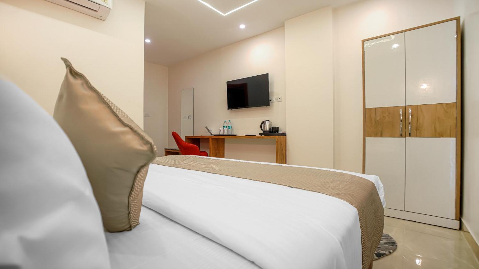Perfectstayz Premium Cadillac Hotel 3*