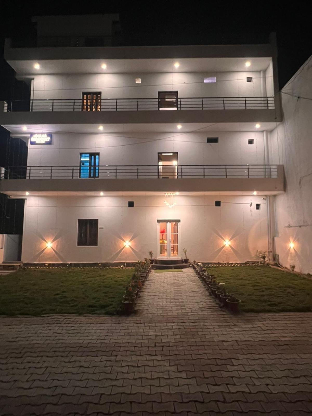 Gulab Residency Hotel Varanasi