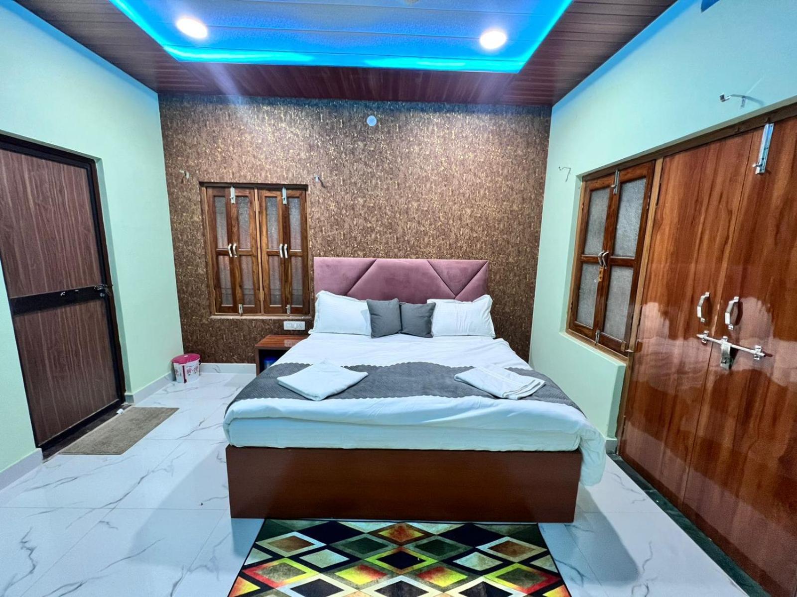 Gulab Residency Hotel