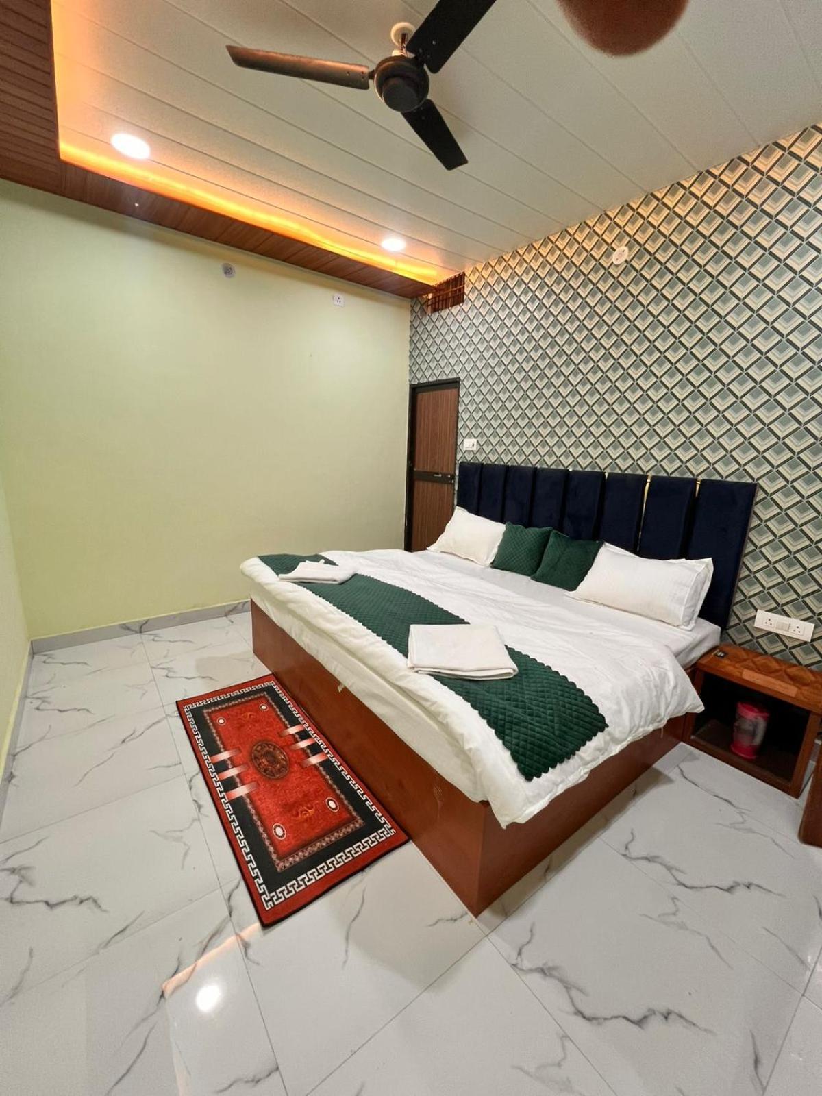 Gulab Residency Hotel Varanasi