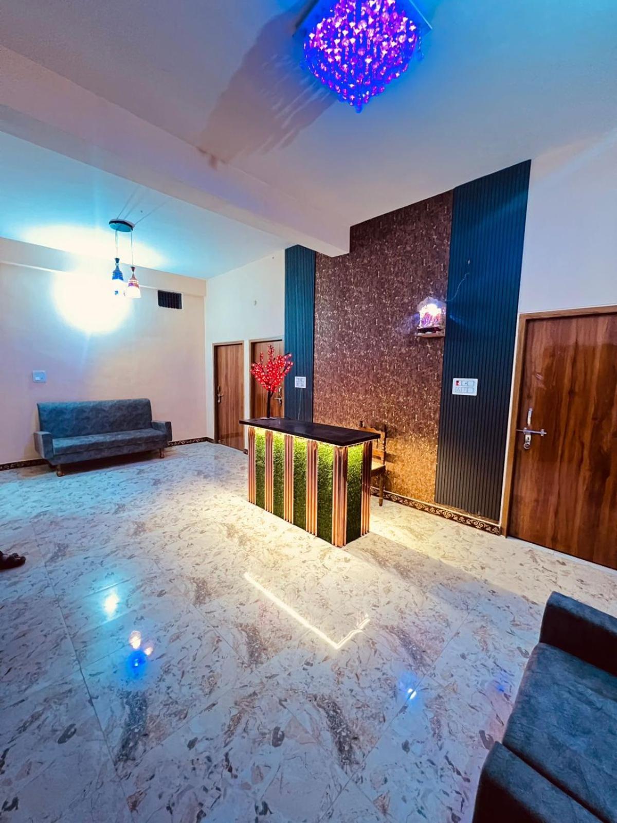 Hotel Gulab Residency Varanasi