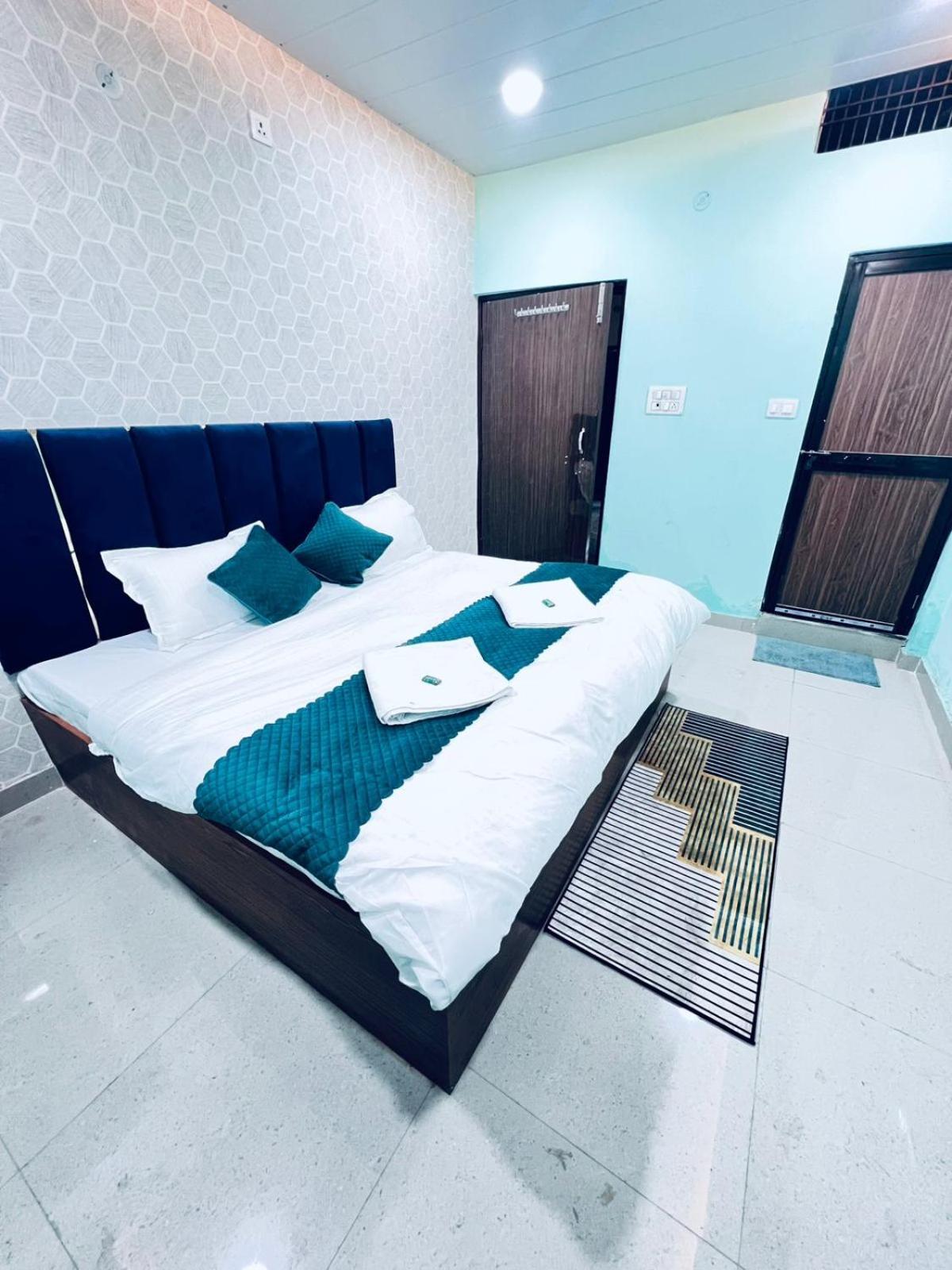 Hotel Gulab Residency Varanasi