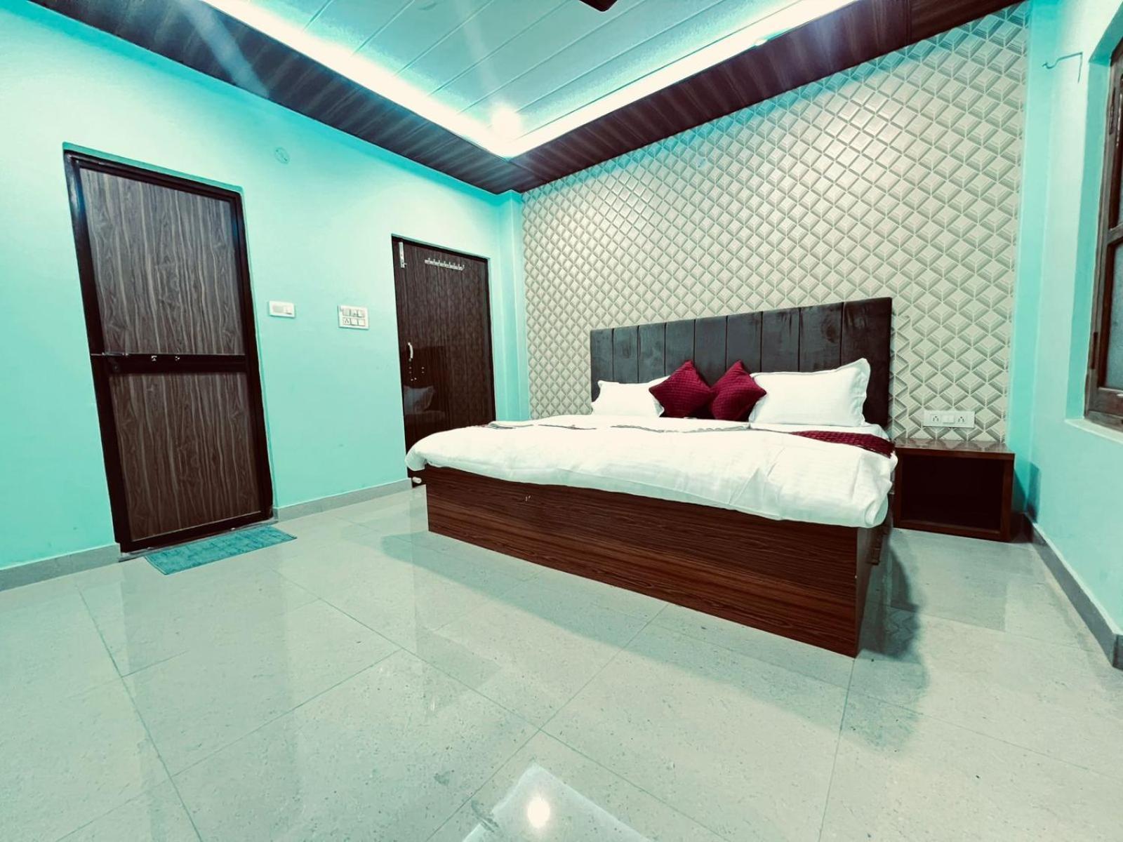 Gulab Residency 3*