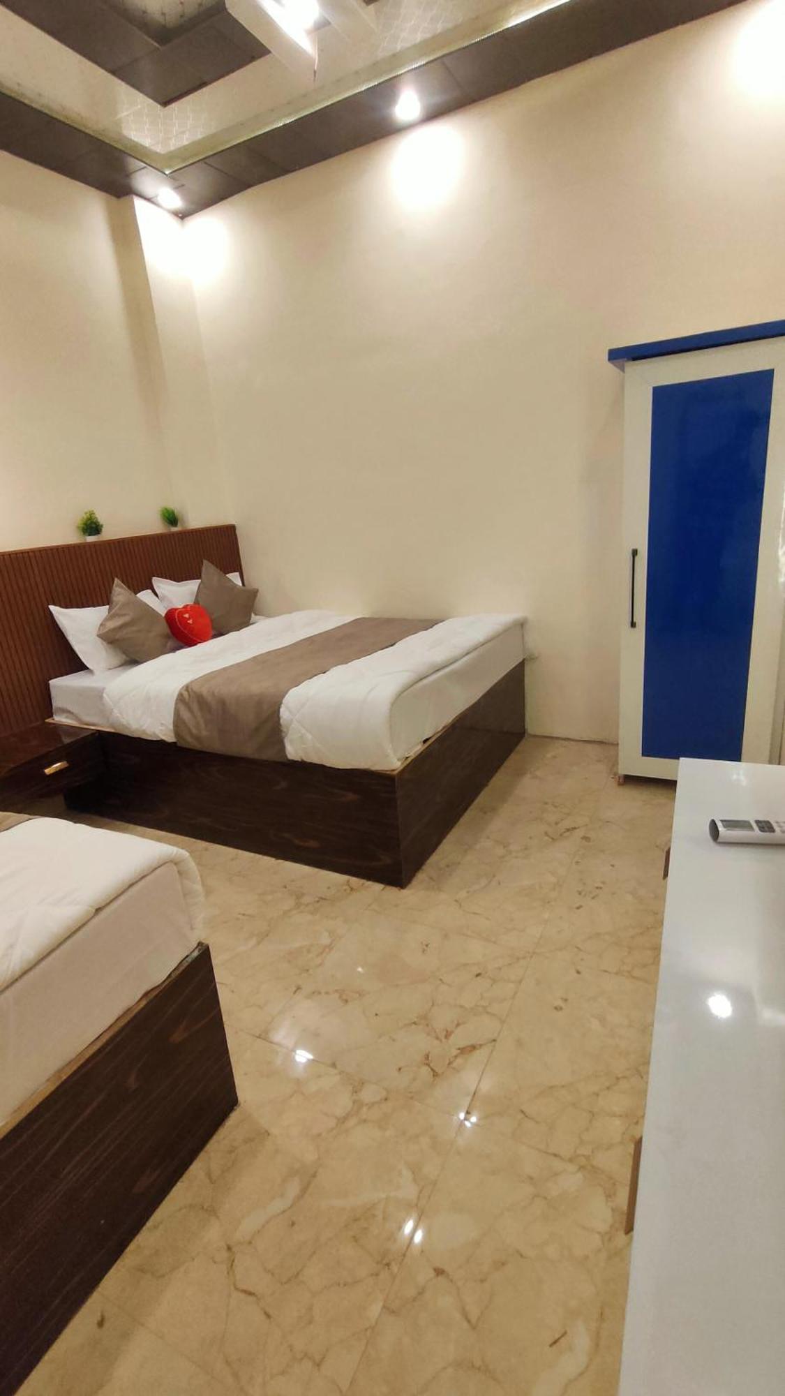Sk Residency