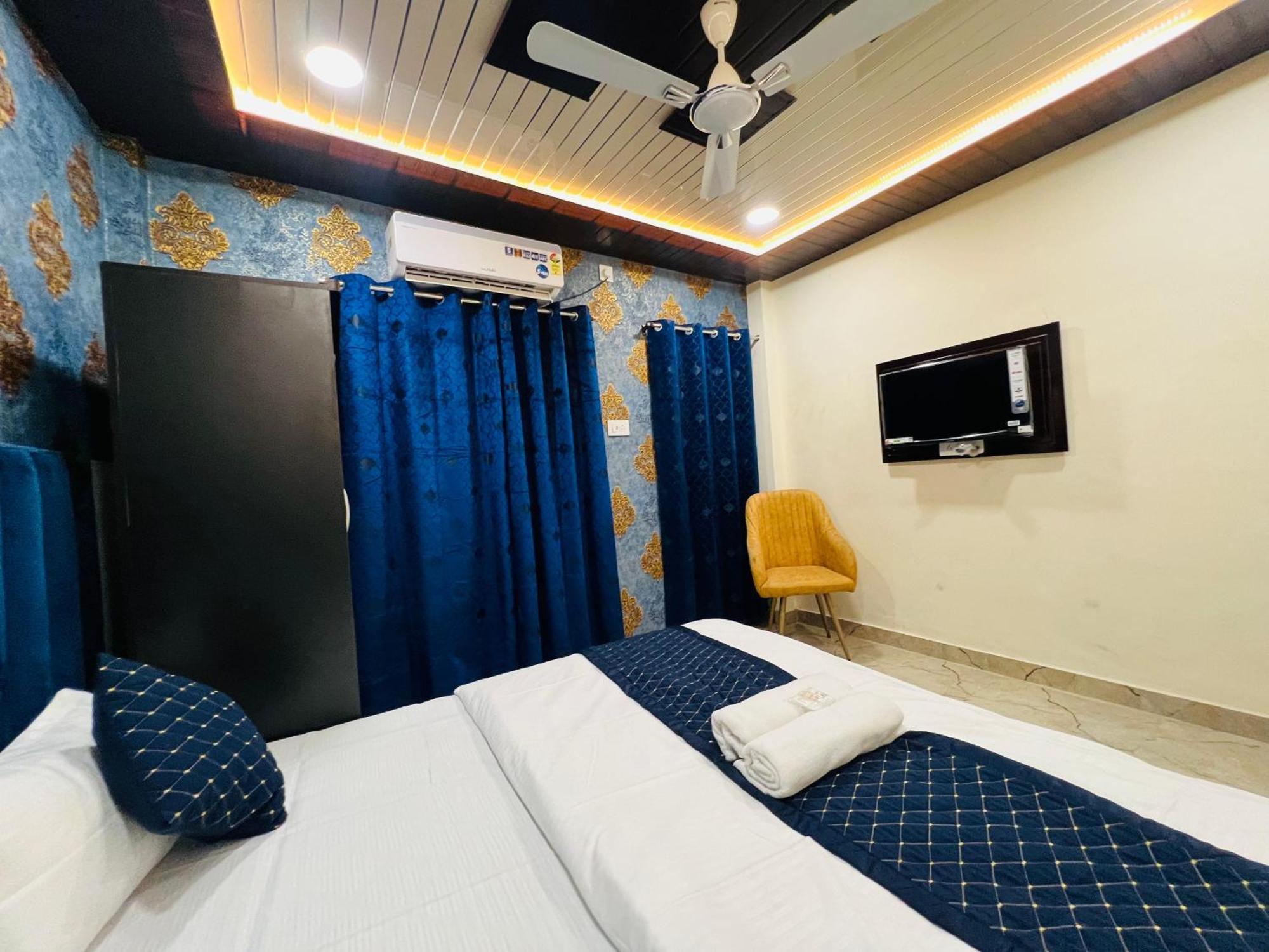 Guest house The V Residency *