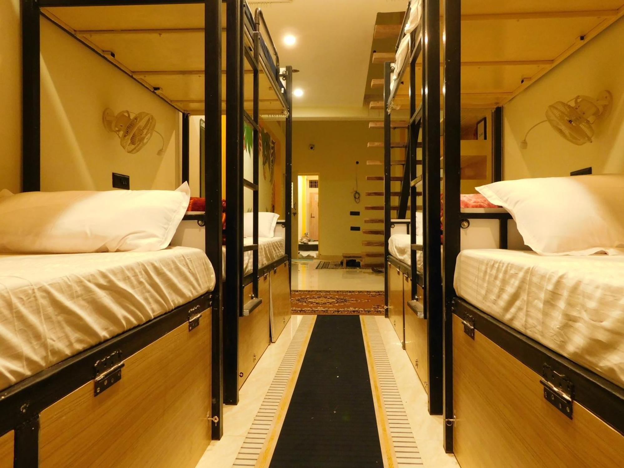 Camp24x7 Hostel *